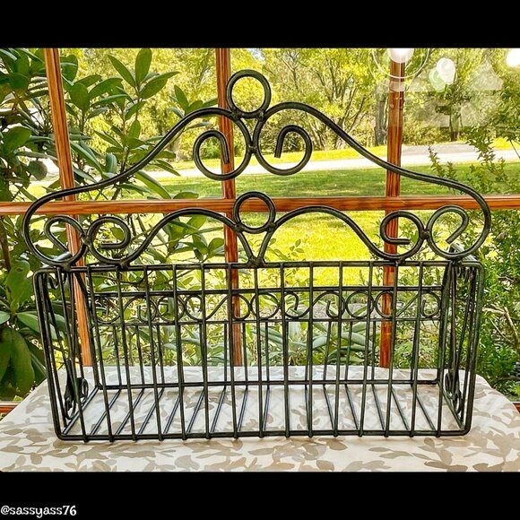 ▪️VTG▪️Large Green & Black Scroll Leaf Wrought Iron Freestanding Hanging Shelf - Picture 2 of 7